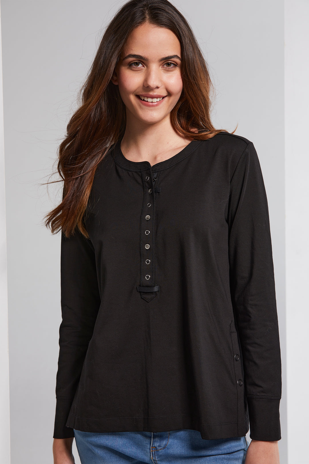 Lania Snap Top