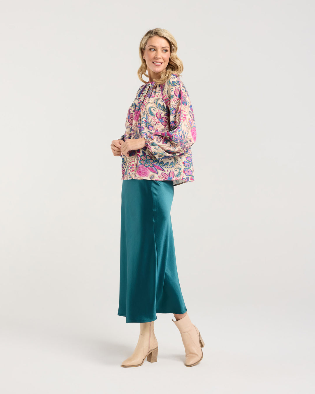 Blackstone Peggy Raglan Top