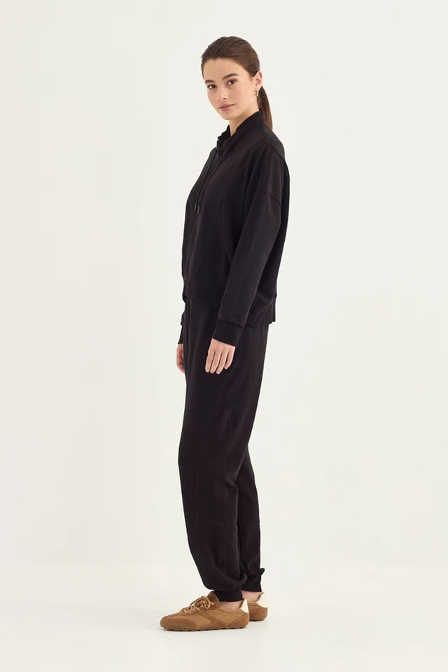 Verge Honour Jacket