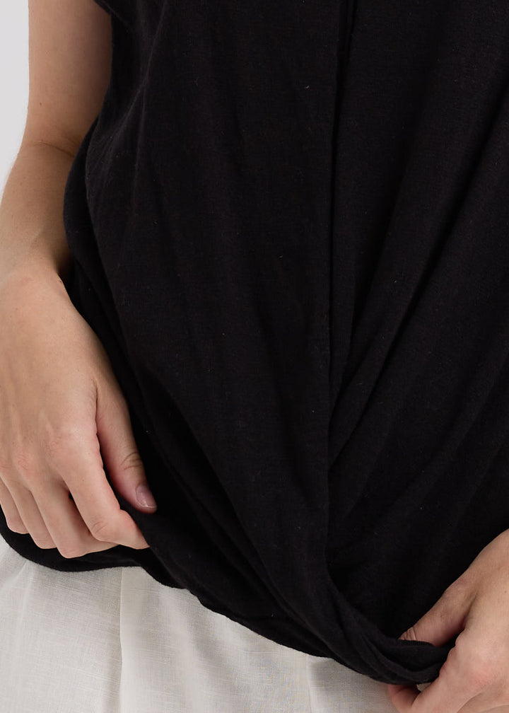 LD&Co Linen Drape Top
