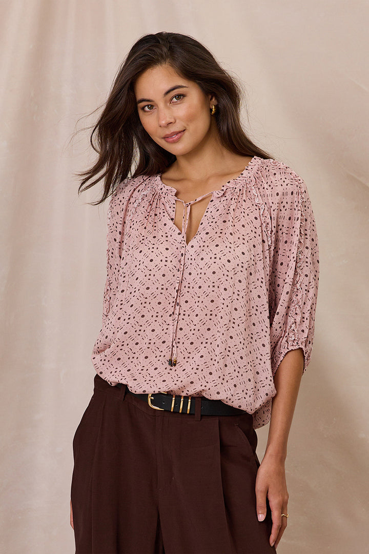 Design Nation Silhouette Blouse