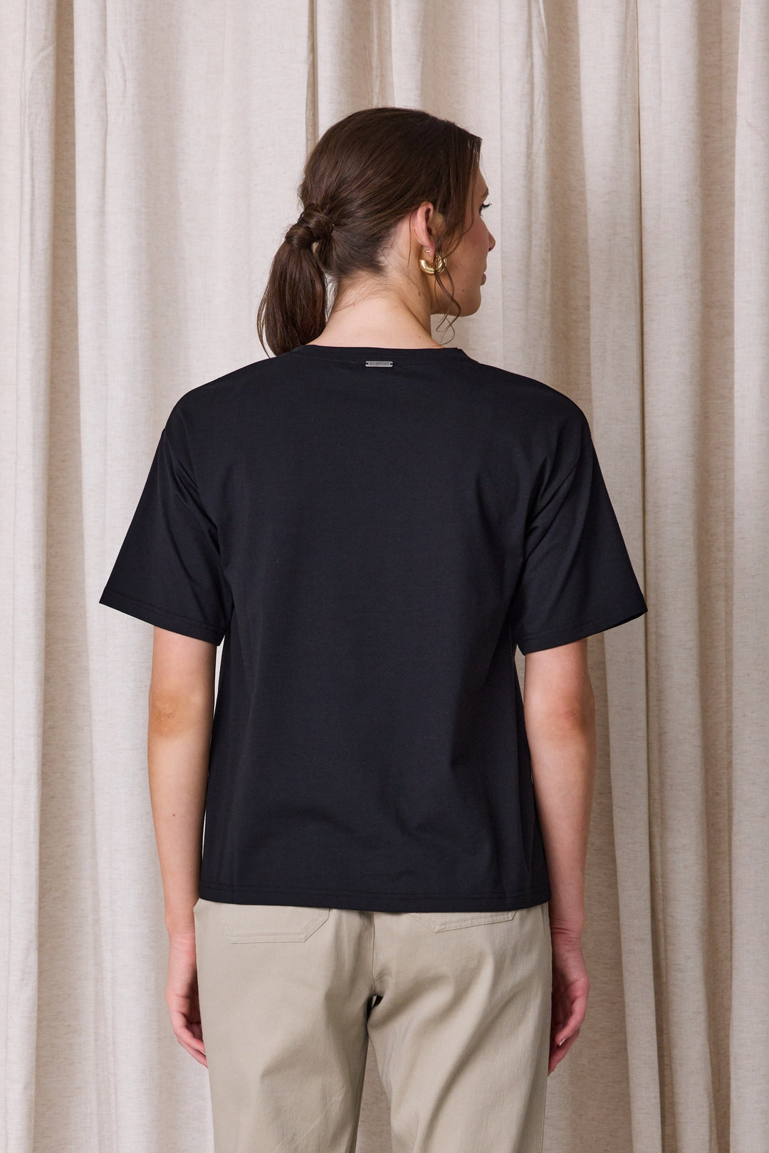 Newport Noire Tee