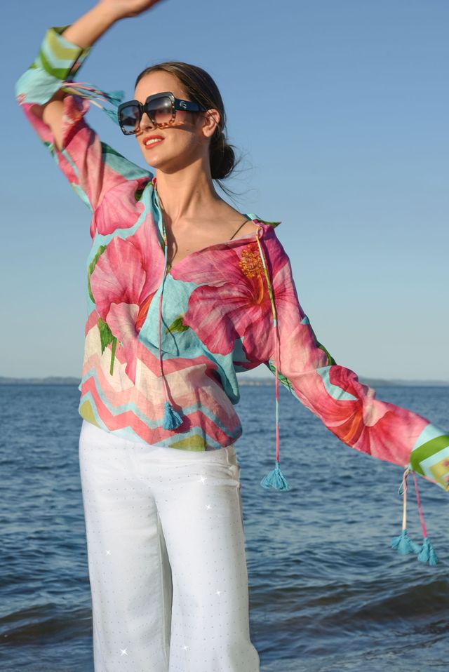 Curate Always Within Reach Top