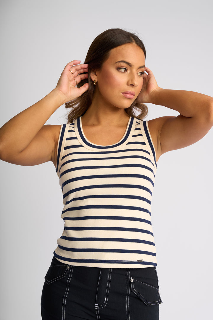 Knewe Riviera Tank